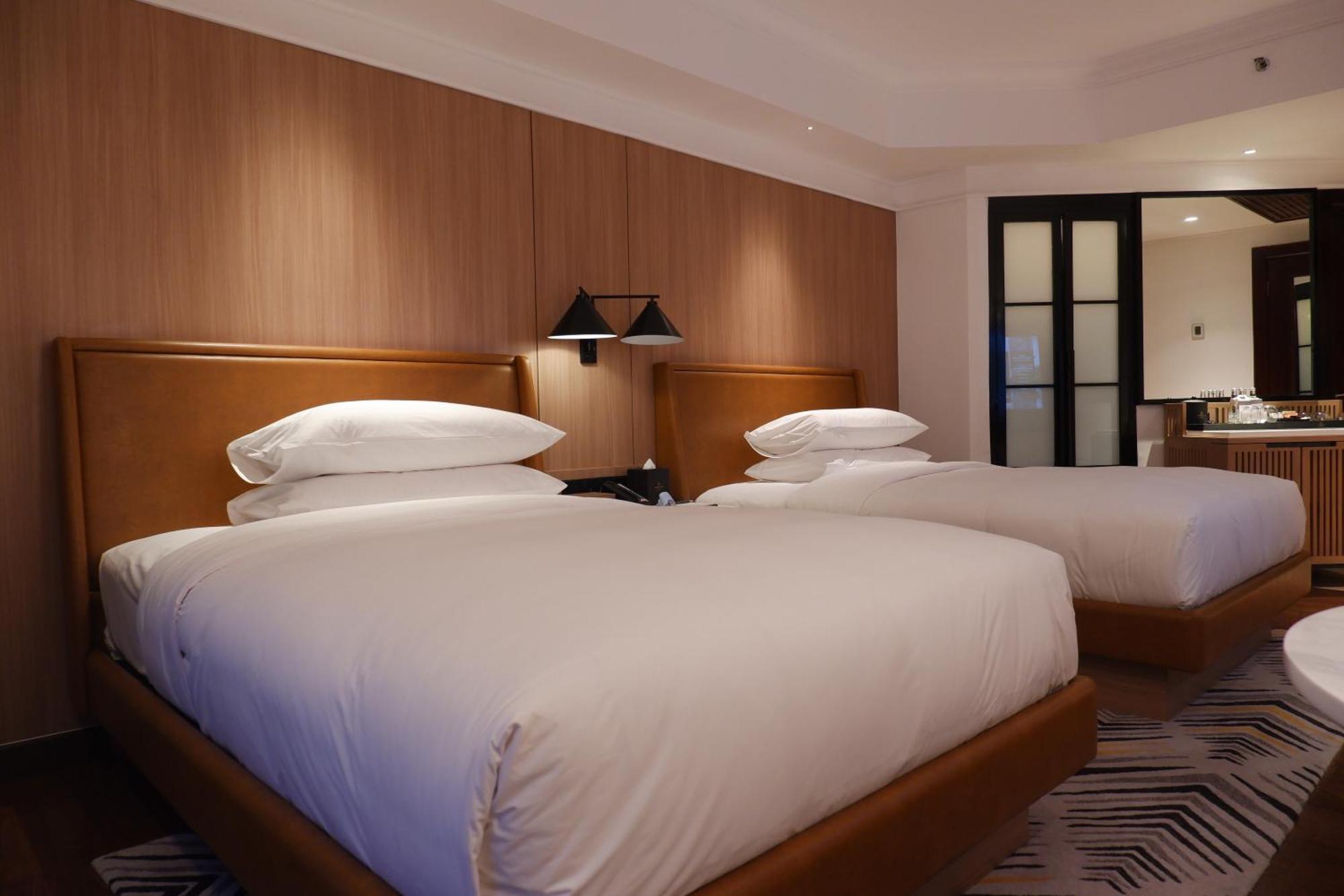 Sheraton Jakarta Soekarno Hatta Airport Tangerang Exterior foto